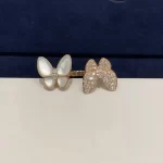 纯金手链选购攻略：鉴别技巧与热门款式推荐，轻松打造高端时尚配饰