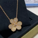 奢华闪耀！热门满钻手链盘点：时尚搭配必备单品，选购指南与推荐
