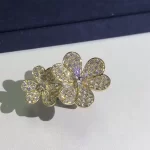 奢华满钻手链：时尚珠宝界的璀璨焦点，选购攻略与热门款式推荐！