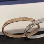 纯金手链选购指南：鉴别技巧与热门款式推荐，打造奢华腕间风采