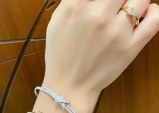 纯金手链热销盘点：选购指南与品牌推荐，让你的手腕闪耀黄金魅力！