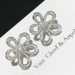 奢华闪耀：超值满钻手链盘点，时尚搭配必备单品！