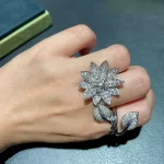 奢华必备！超闪满钻手链，时尚达人必备单品，轻松提升气质，全网热销推荐！