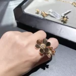 高端玫瑰金手绳推荐：时尚潮流搭配指南，选购必备攻略！