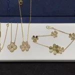 纯金手链热销推荐：款式多样，品质保证，选购指南大全！
