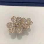 纯金手链选购指南：高品质与时尚搭配的黄金饰品推荐！
