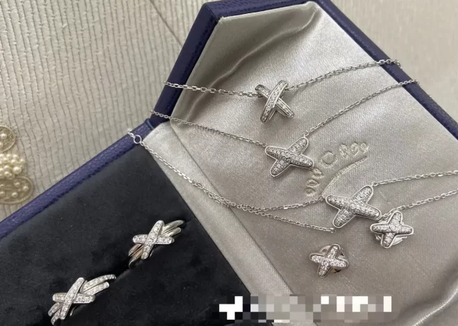 高端奢华必备！纯金手链盘点：热门款式与选购技巧大揭秘