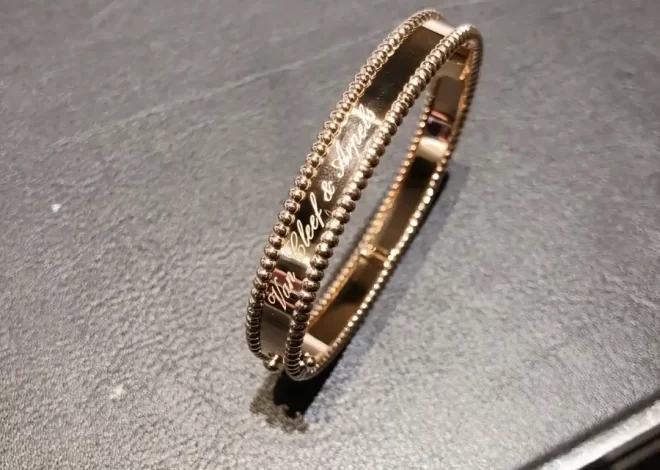 纯金手链选购攻略：高品质奢华饰品，提升佩戴者气质的必备单品！