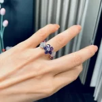 奢华玫瑰金手绳：时尚潮流搭配指南，选购攻略与热门款式推荐