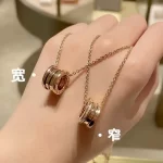 网红爆款！2023热销玫瑰金手绳，时尚搭配必备首饰推荐