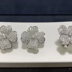 奢华满钻手链盘点：款式多样，选购指南，让你的手腕闪耀全场！