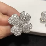 高端奢华必备！满钻手链盘点：时尚搭配与投资收藏两相宜的珠宝饰品推荐