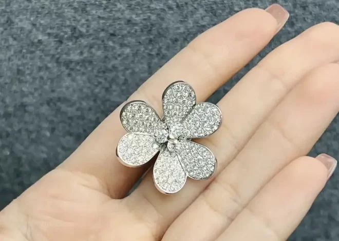 高品质纯金手链推荐：时尚奢华必备，选购指南与热门品牌盘点！