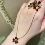 网红爆款！高品质玫瑰金手绳，时尚搭配必备，购物推荐指南