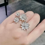 玫瑰金手绳热销盘点：时尚潮流必备单品，选购指南与搭配技巧揭秘！