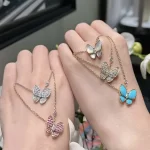 纯金手链选购攻略：高品质奢华饰品，提升佩戴魅力SEO优化标题