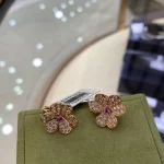 纯金手链热销推荐：时尚奢华必备，投资与佩戴两相宜的精品选购指南