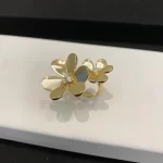 奢华满钻手链盘点：时尚搭配攻略与选购指南，让你的手腕闪耀不止！