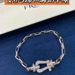 玫瑰金手绳热销攻略：时尚搭配指南及选购技巧解析