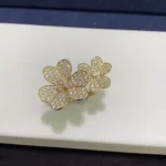 奢华闪耀！揭秘热门满钻手链选购指南及保养技巧