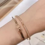 璀璨满钻手链：时尚潮流饰品，选购指南与热门款式推荐！
