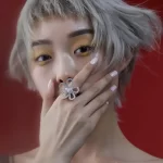 网红爆款！时尚玫瑰金手绳，潮流搭配必备单品，轻松提升你的气质风度