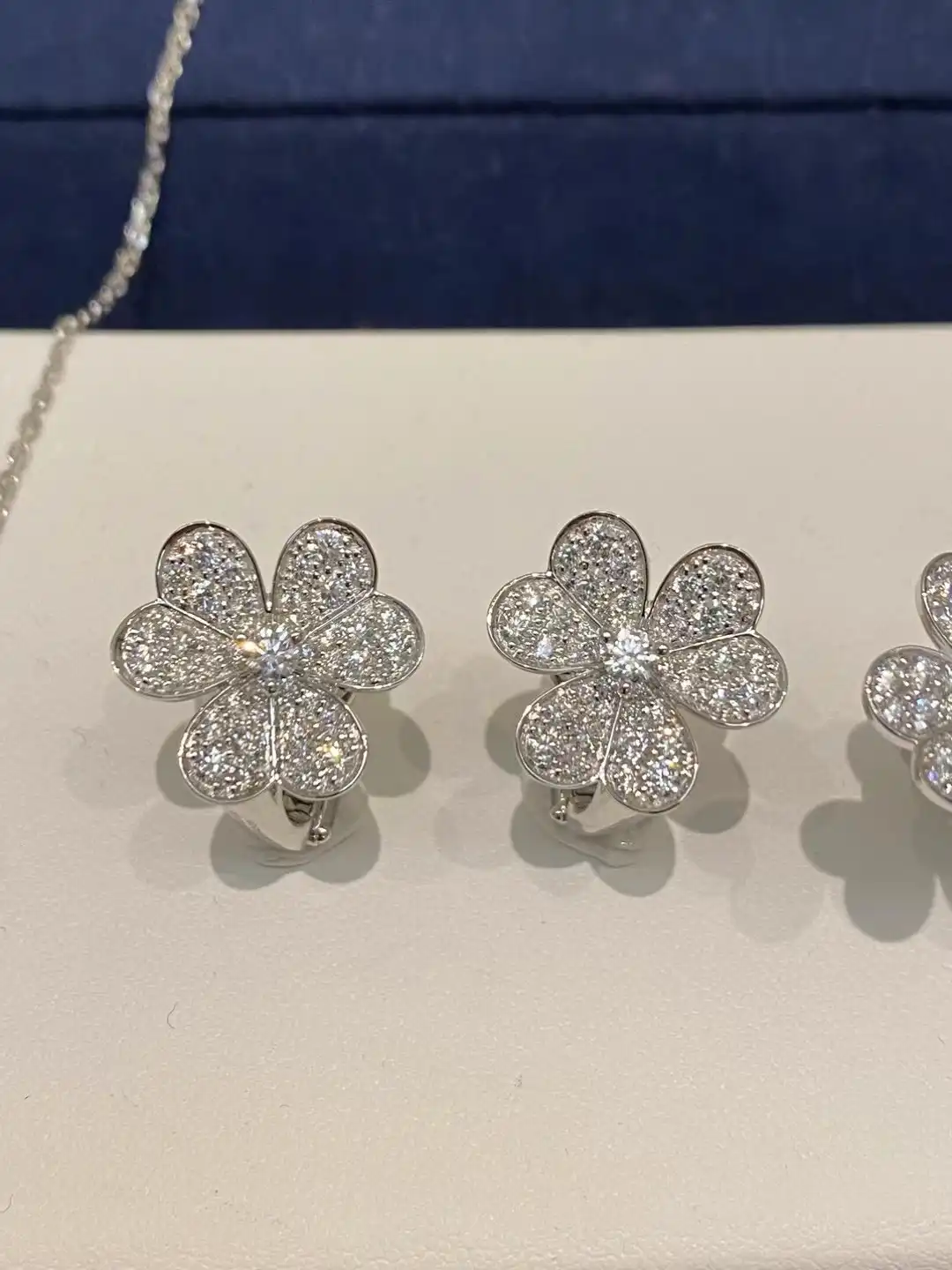 玫瑰金手绳定制图片展示