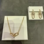 璀璨满钻手链：奢华佩戴首选，时尚搭配必备，选购攻略与推荐大全！