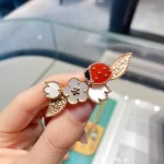 高端玫瑰金手绳推荐：时尚奢华，提升佩戴者气质的必备饰品