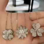 高端奢华必备：纯金手链选购指南及热门款式推荐