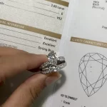 高端奢华纯金手链：精选材质，时尚百搭，选购指南推荐