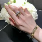 纯金手链选购指南：如何挑选高品质的奢华饰品，提升佩戴效果与投资价值