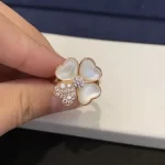 高品质玫瑰金手绳推荐：时尚搭配必备，优雅尽显手腕之美