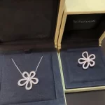 纯金手链选购指南：品质鉴定与时尚搭配攻略，让你轻松选购心仪纯金饰品