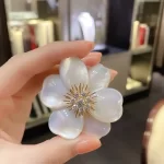 璀璨满钻手链：奢华搭配必备，时尚珠宝SEO推荐首选！
