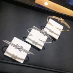 奢华之选：纯金手链，高贵品质与时尚潮流的完美结合！【热门推荐】