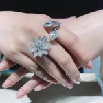 高端奢华首选：纯金手链盘点，时尚达人必备的璀璨饰品推荐！